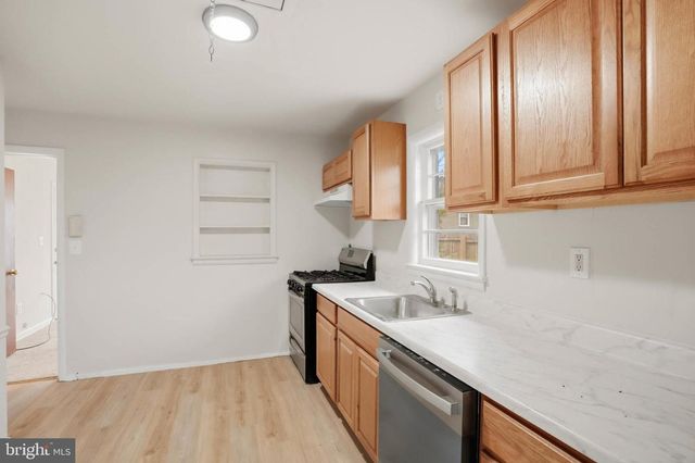 6605 RIGGS RD, Hyattsville, MD 20782