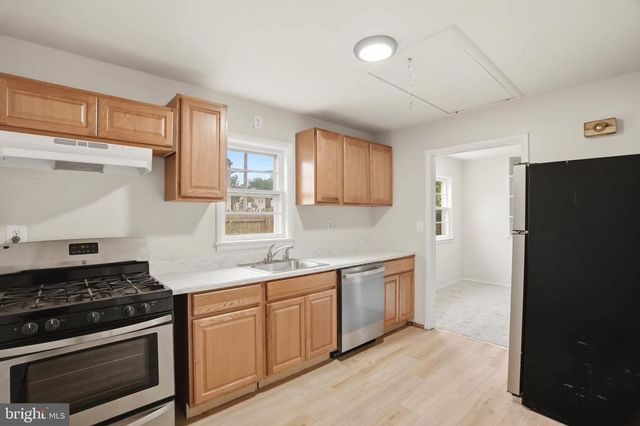 6605 RIGGS RD, Hyattsville, MD 20782