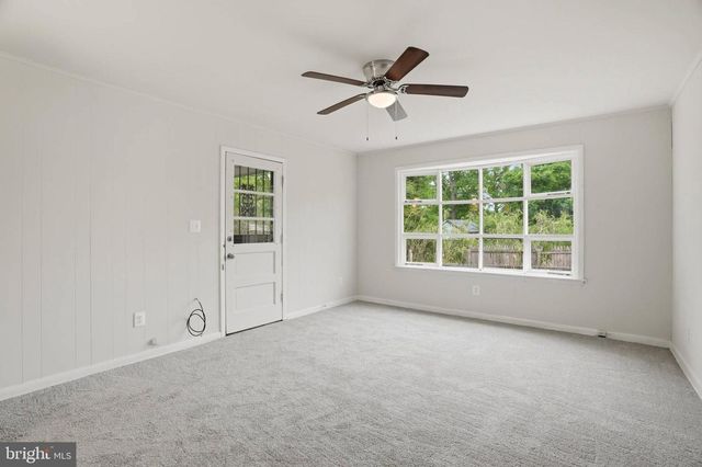 6605 RIGGS RD, Hyattsville, MD 20782