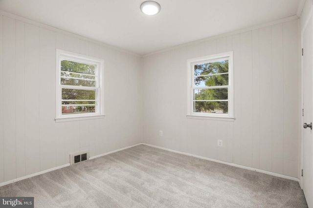 6605 RIGGS RD, Hyattsville, MD 20782
