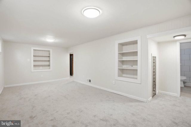 6605 RIGGS RD, Hyattsville, MD 20782