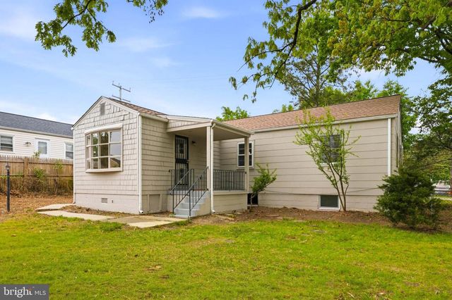 6605 RIGGS RD, Hyattsville, MD 20782
