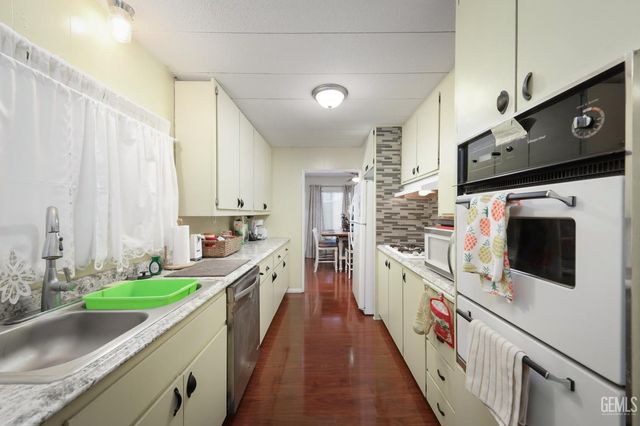 8500 Kern Canyon Road 66, Bakersfield, CA 93306