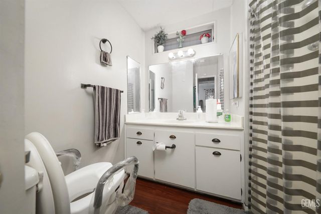 8500 Kern Canyon Road 66, Bakersfield, CA 93306