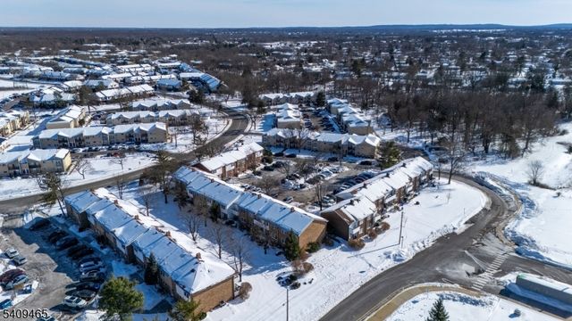 8 Cardinal Ln Apt 2, Hillsborough Twp., NJ 08844