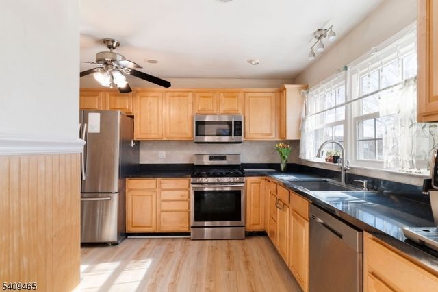 8 Cardinal Ln Apt 2, Hillsborough Twp., NJ 08844