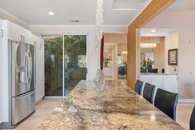 92 Lake Shore Drive, Rancho Mirage, CA 92270