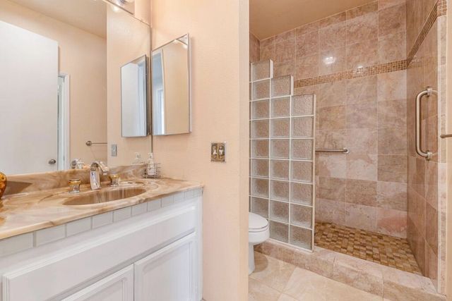 92 Lake Shore Drive, Rancho Mirage, CA 92270