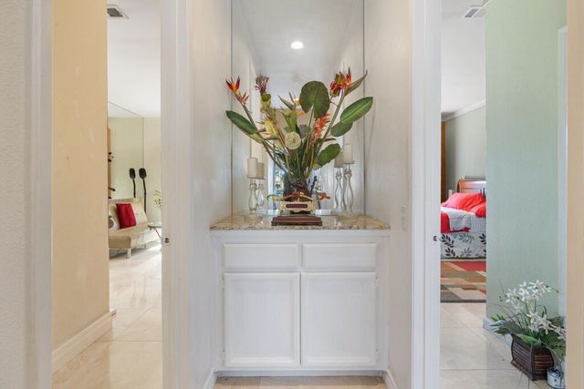 92 Lake Shore Drive, Rancho Mirage, CA 92270