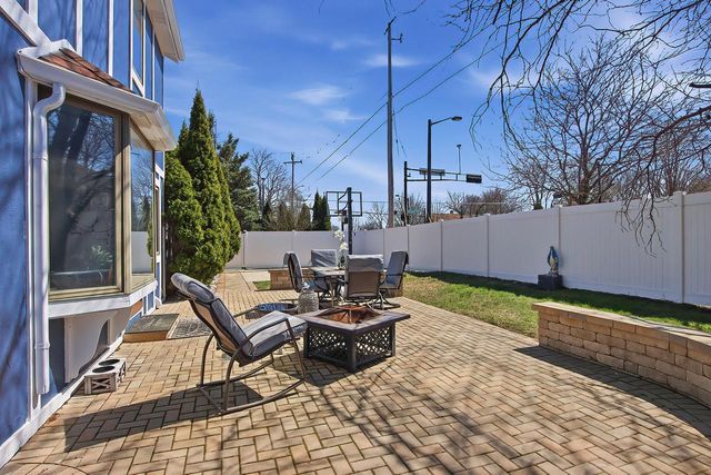 7944 Cooper ROAD, Kenosha, WI 53142