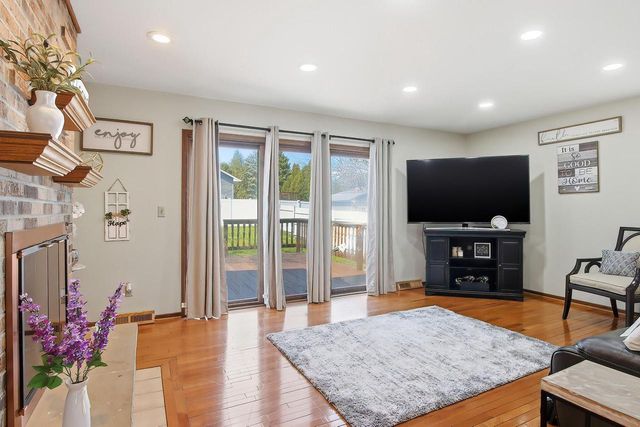 7944 Cooper ROAD, Kenosha, WI 53142