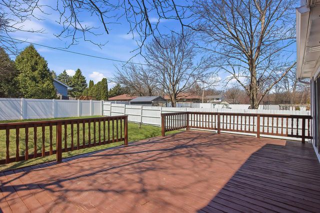7944 Cooper ROAD, Kenosha, WI 53142