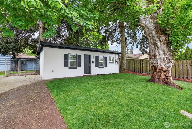 605 32nd Avenue, Longview, WA 98632