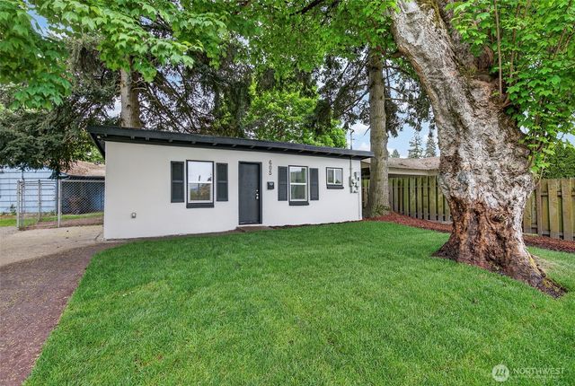 605 32nd Avenue, Longview, WA 98632
