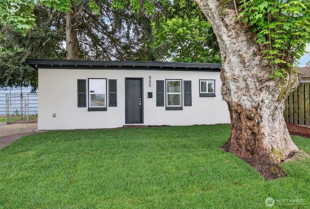 605 32nd Avenue, Longview, WA 98632