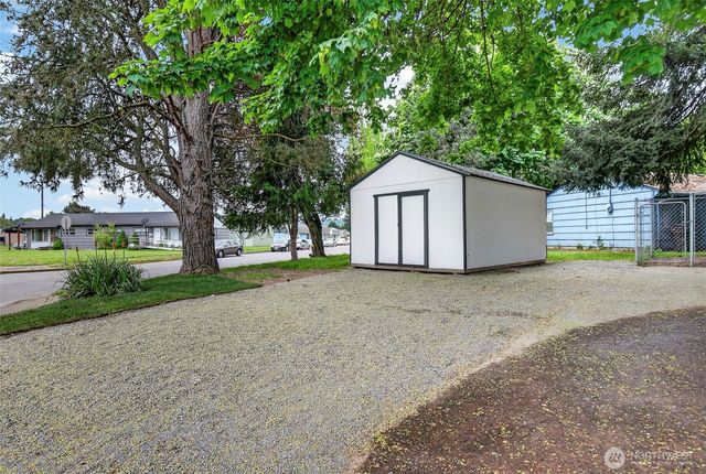 605 32nd Avenue, Longview, WA 98632