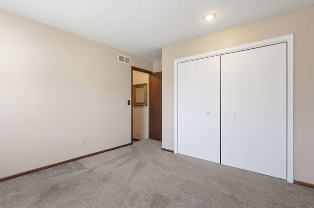 4320 Belle Avenue, Davenport, IA 52807