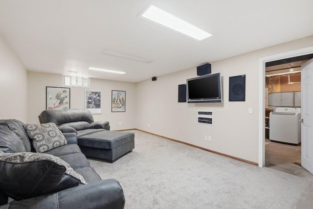 4320 Belle Avenue, Davenport, IA 52807