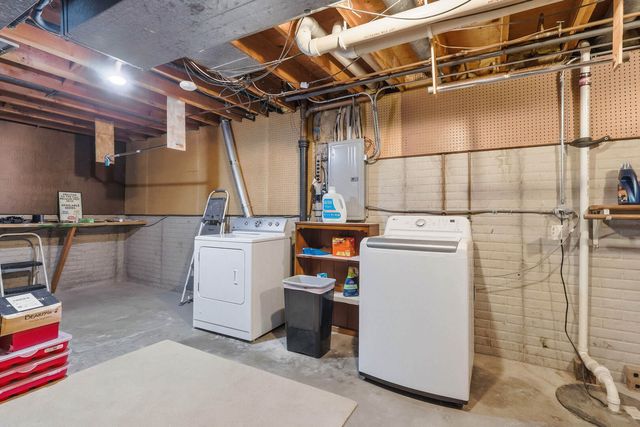 4320 Belle Avenue, Davenport, IA 52807