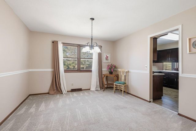 4320 Belle Avenue, Davenport, IA 52807