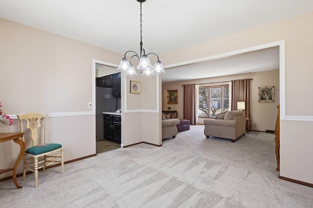 4320 Belle Avenue, Davenport, IA 52807