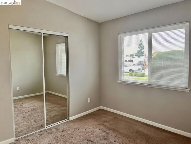 3839 Moonbeam DR, Sacramento, CA 95827