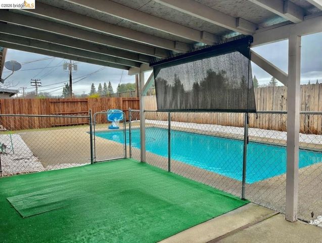 3839 Moonbeam DR, Sacramento, CA 95827