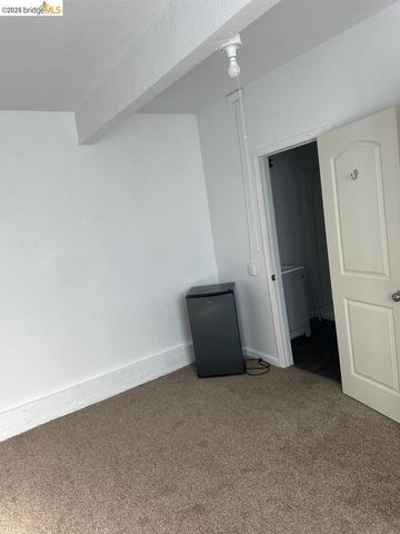 3839 Moonbeam DR, Sacramento, CA 95827