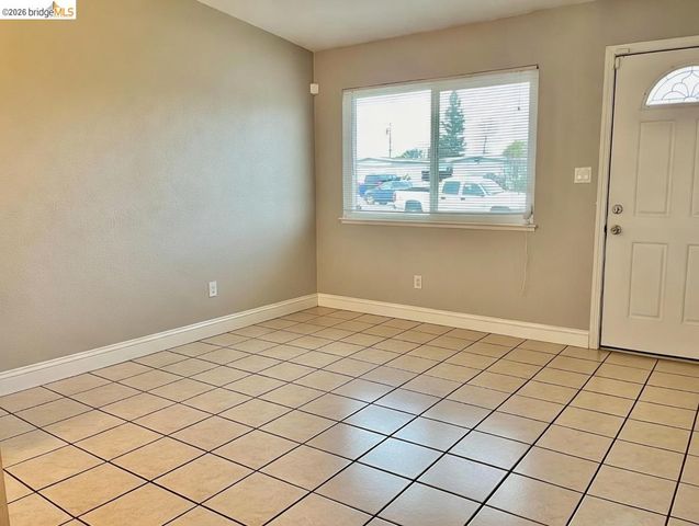 3839 Moonbeam DR, Sacramento, CA 95827