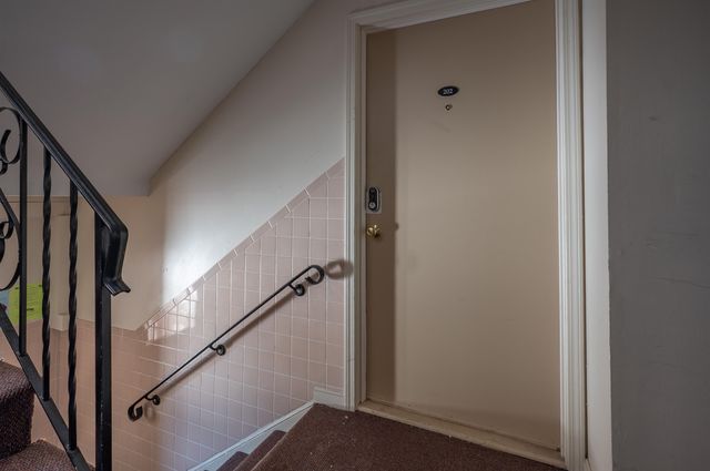 36 English Village Rd Apt 202R, Manchester, NH 03102