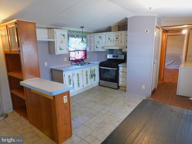 117 MEADOW LN, Lititz, PA 17543