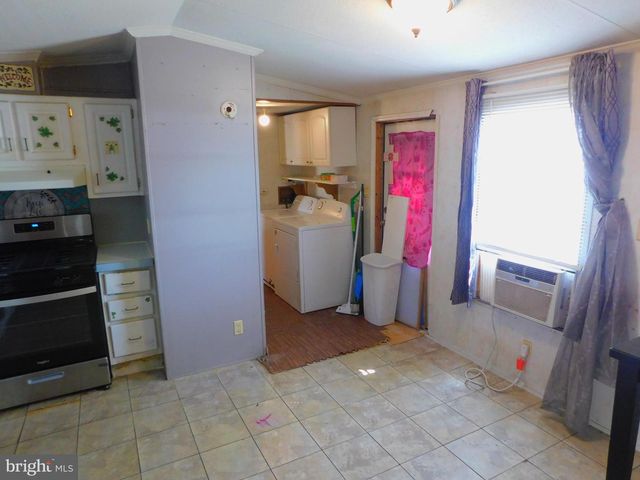 117 MEADOW LN, Lititz, PA 17543