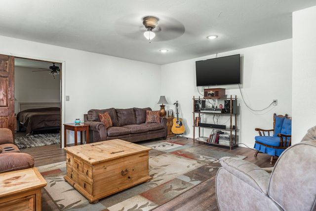 844 Mc Lean Road, Mountain Grove, MO 65711