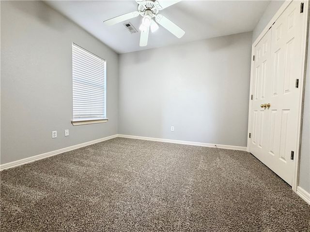 2702 Drexelwood, Johnson, AR 72761