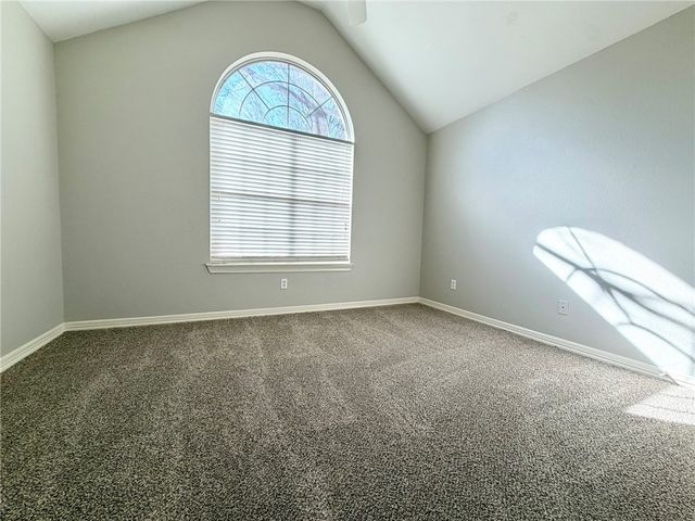 2702 Drexelwood, Johnson, AR 72761