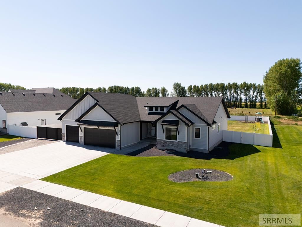 Image 1 of property listing at 3678 E 7 N, Rigby, ID 83442