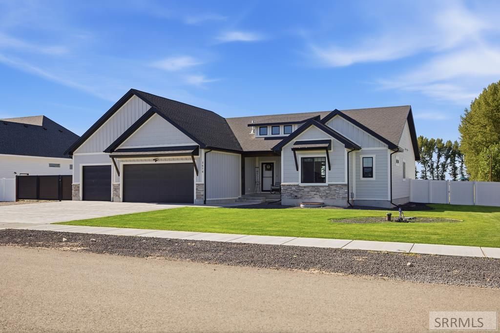 Image 2 of property listing at 3678 E 7 N, Rigby, ID 83442