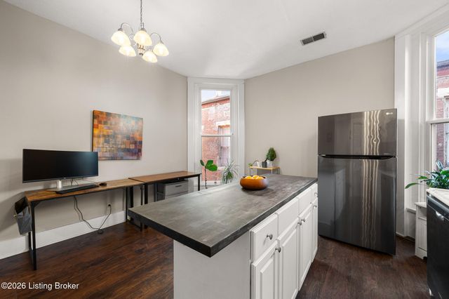 1131 S Brook St APT 4, Louisville, KY 40203