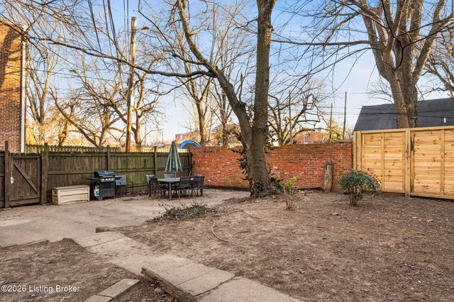 1131 S Brook St APT 4, Louisville, KY 40203