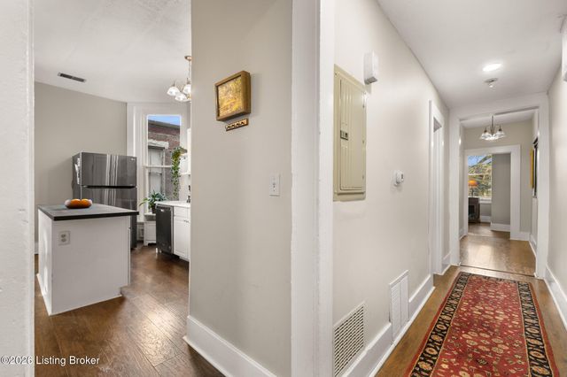 1131 S Brook St APT 4, Louisville, KY 40203