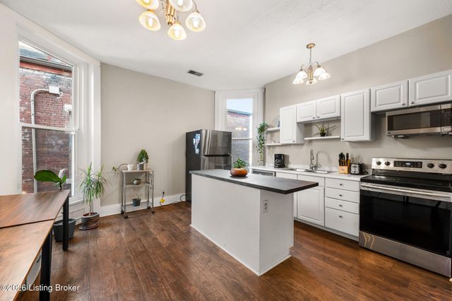 1131 S Brook St APT 4, Louisville, KY 40203