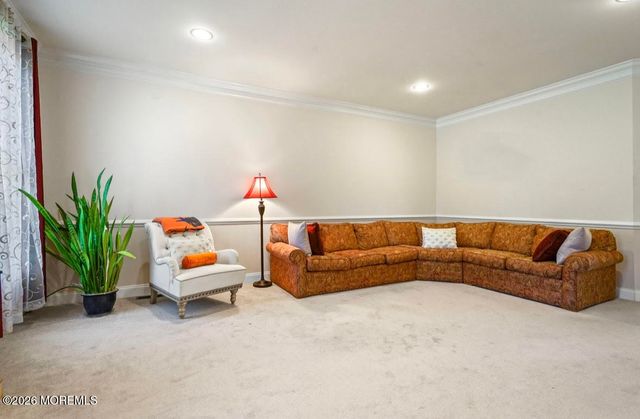 10 Rockingham Court, Manalapan, NJ 07726
