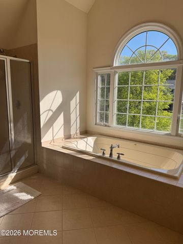 10 Rockingham Court, Manalapan, NJ 07726