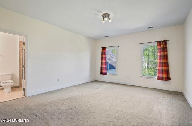 10 Rockingham Court, Manalapan, NJ 07726