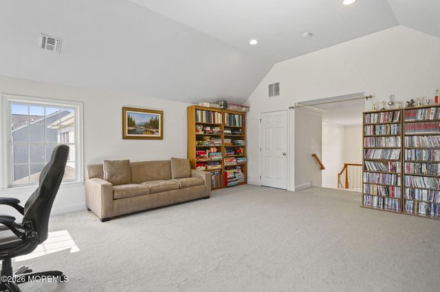 10 Rockingham Court, Manalapan, NJ 07726