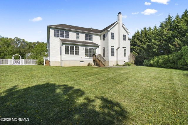 10 Rockingham Court, Manalapan, NJ 07726
