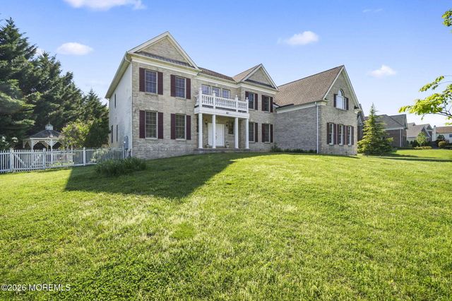 10 Rockingham Court, Manalapan, NJ 07726