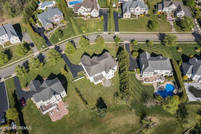 10 Rockingham Court, Manalapan, NJ 07726