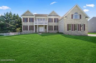 10 Rockingham Court, Manalapan, NJ 07726