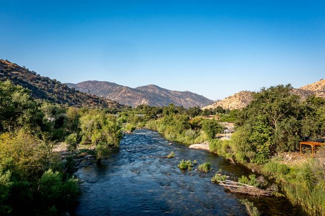 41811 Sierra Drive, Three Rivers, CA 93271